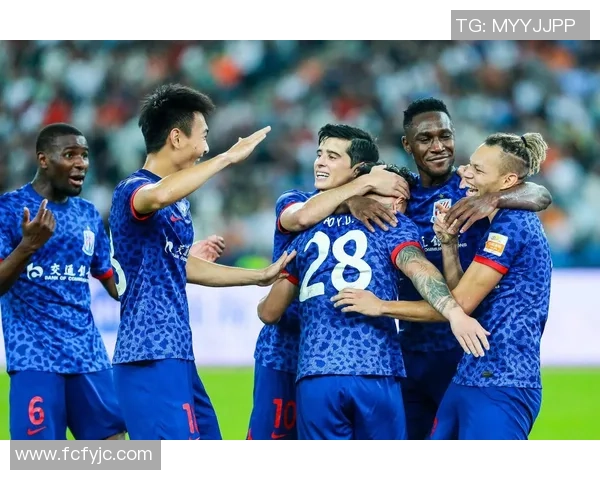 上海足球队逆袭之旅揭秘：从低谷到巅峰的奋斗与荣耀